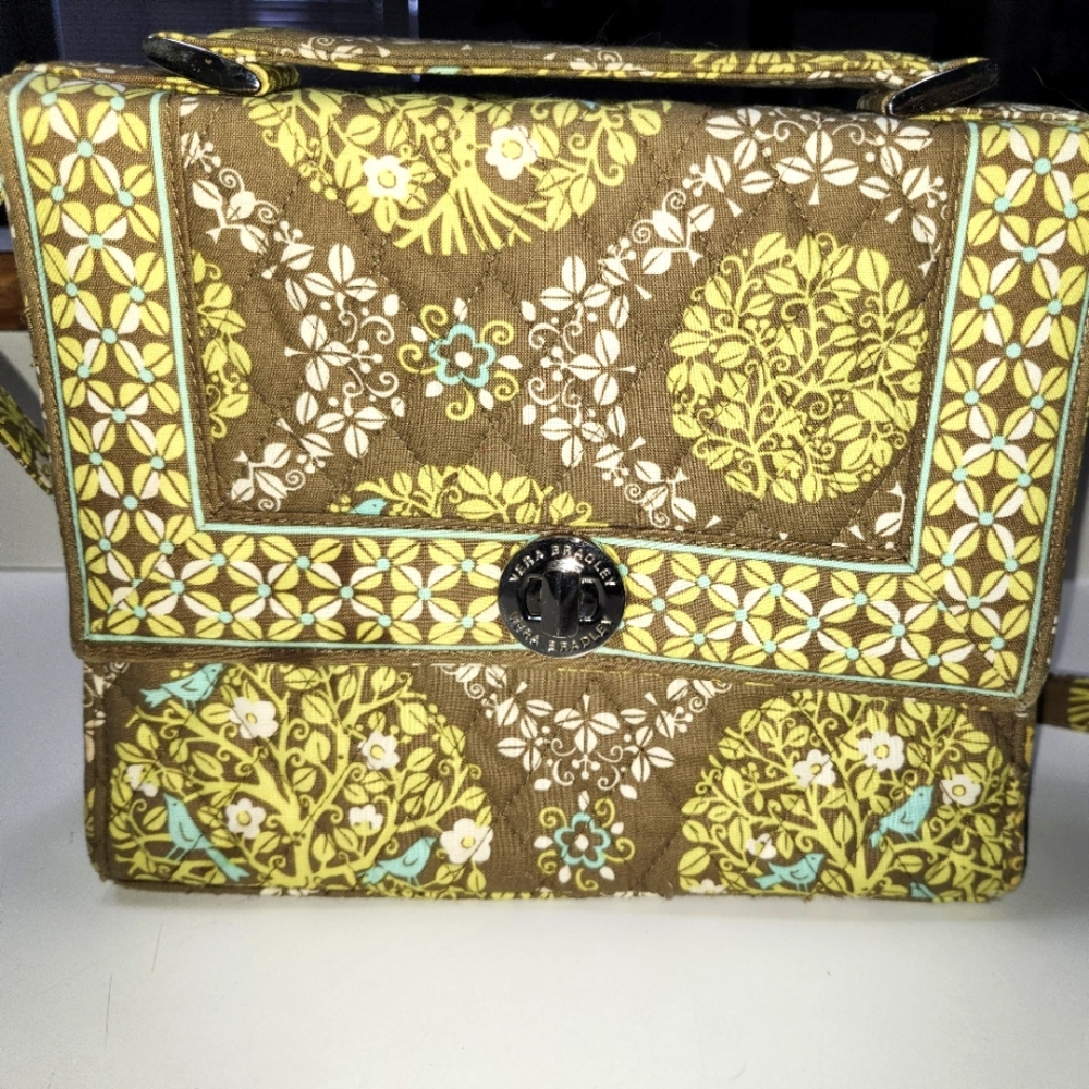 Retired pattern and style Vera Bradley "Sitting in a tree" crossbody bag 9x8x3.